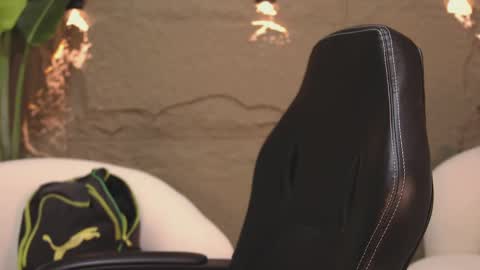 Snapshot of logan_varela chatting on 03/02/25, 12:01 logan_varela online show from 03/02/25, 12:01