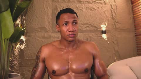 Snapshot of logan_varela chatting on 03/07/25, 04:02 logan_varela online show from 03/07/25, 04:02