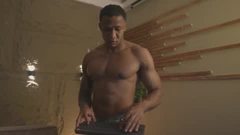 Snapshot of logan_varela chatting on 09/15/25, 10:48 logan_varela online show from 09/15/25, 10:48