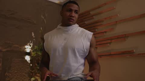 Snapshot of logan_varela chatting on 10/04/25, 02:31 logan_varela online show from 10/04/25, 02:31