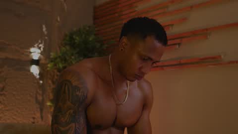 Snapshot of logan_varela chatting on 10/21/25, 11:05 logan_varela online show from 10/21/25, 11:05