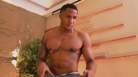 Snapshot of logan_varela chatting on 11/09/25, 12:42 logan_varela online show from 11/09/25, 12:42