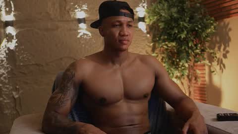 logan_varela online show from 11/10/25, 01:32