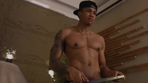 logan_varela online show from 01/16/26, 08:13