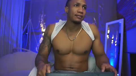 logan_varela online show from 07/03/26, 02:34