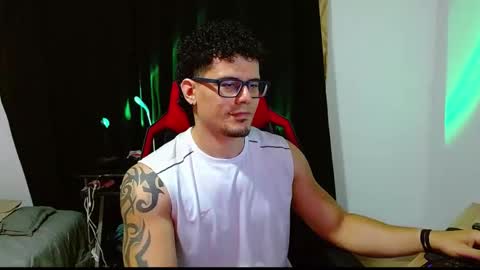 Snapshot of loganandrwz chatting on 02/19/26, 01:34 Loganandrwz online show from 02/19/26, 01:34