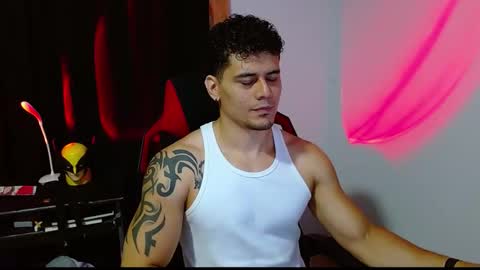 Snapshot of loganandrwz chatting on 02/21/26, 01:06 Loganandrwz online show from 02/21/26, 01:06