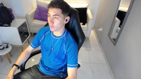 Snapshot of loganfoster_ chatting on 01/18/26, 08:45 Loganfoster online show from 01/18/26, 08:45