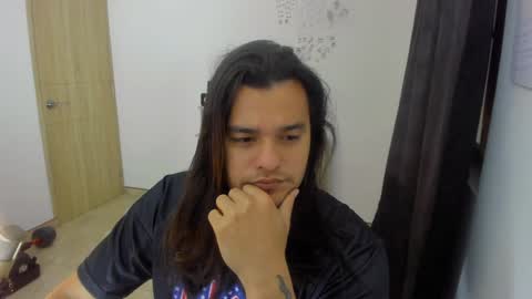 Snapshot of loganhot22 chatting on 12/08/24, 05:07 Logan online show from 12/08/24, 05:07