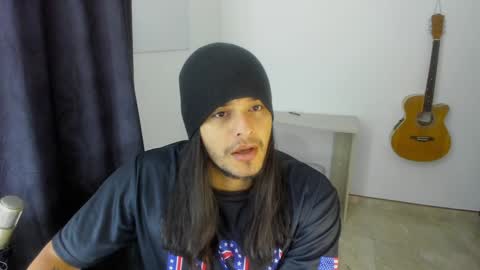 Snapshot of loganhot22 chatting on 01/07/25, 09:07 Logan online show from 01/07/25, 09:07