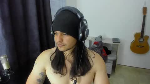 Snapshot of loganhot22 chatting on 02/15/25, 03:20 Logan online show from 02/15/25, 03:20