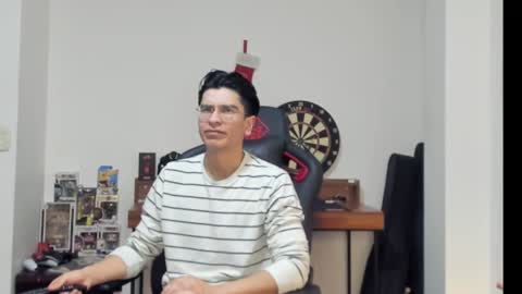 Snapshot of logannick chatting on 01/10/25, 08:18 Logan online show from 01/10/25, 08:18