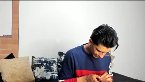 Snapshot of logannick chatting on 10/17/25, 08:06 Logan online show from 10/17/25, 08:06