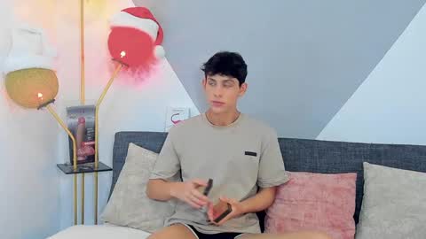 loganoficialx online show from 12/19/24, 08:23