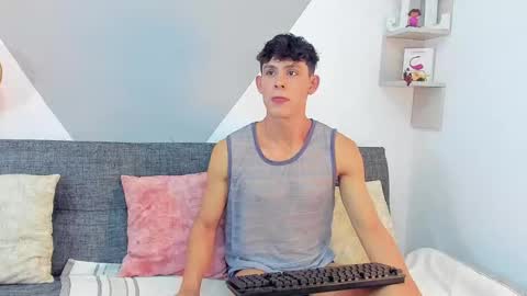 loganoficialx online show from 02/10/25, 08:42