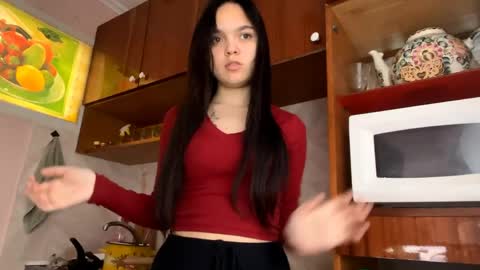 Snapshot of loganpenniston chatting on 04/10/26, 03:28 Asya online show from 04/10/26, 03:28