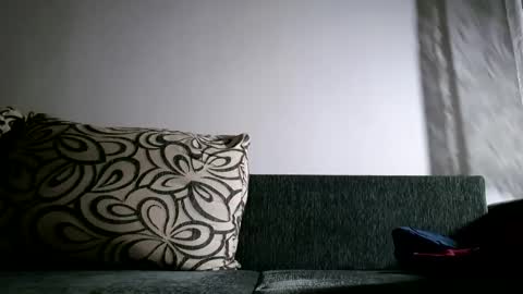 Snapshot of logitech0000 chatting on 12/15/24, 12:40 logitech0000 online show from 12/15/24, 12:40