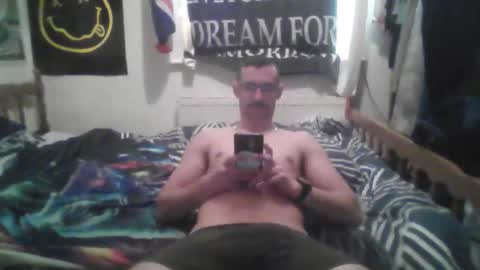 Snapshot of logmog chatting on 12/03/25, 11:08 Logmog online show from 12/03/25, 11:08