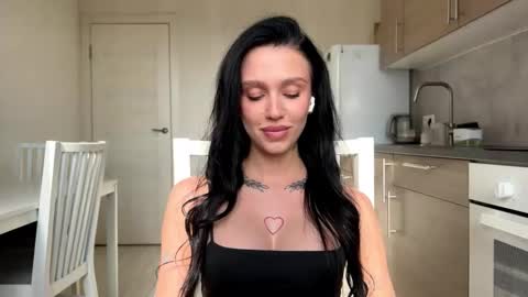 Milla online show from 03/24/26, 12:21