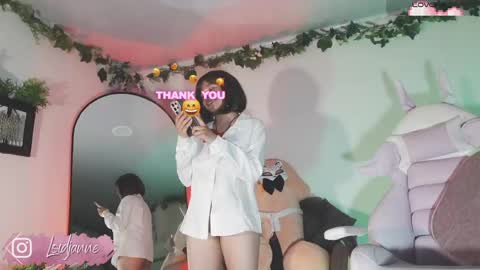 Snapshot of loidjanne chatting on 04/06/26, 04:46 Janne Miller 9pm to 3am GMT-5 online show from 04/06/26, 04:46