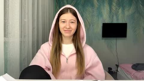 Snapshot of loisecromack chatting on 03/22/26, 01:14 Kate online show from 03/22/26, 01:14