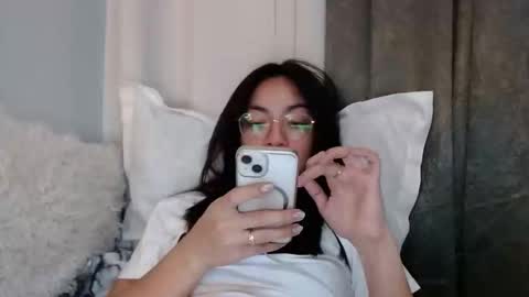 Snapshot of loisewilliams chatting on 09/09/25, 10:48 Mistress L online show from 09/09/25, 10:48