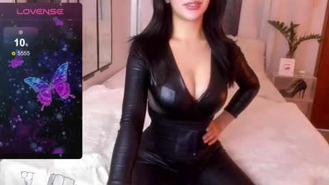 Snapshot of loisewilliams chatting on 01/09/26, 03:53 Mistress L online show from 01/09/26, 03:53