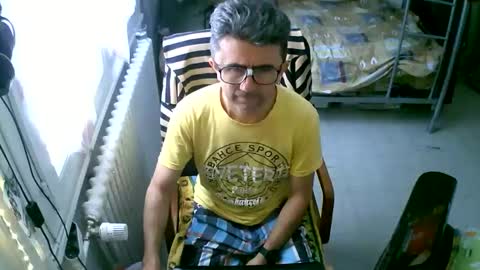 Snapshot of lokoum39 chatting on 11/23/25, 11:54 lokoum39 online show from 11/23/25, 11:54