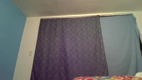 Lola online show from 11/08/25, 06:24