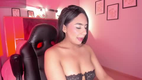 Snapshot of lola_12_ chatting on 04/23/26, 02:19 Lola online show from 04/23/26, 02:19