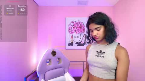 Snapshot of lola__45 chatting on 09/26/25, 01:31              online show from 09/26/25, 01:31