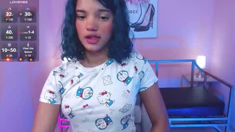 Snapshot of lola__45 chatting on 10/22/25, 02:28              online show from 10/22/25, 02:28