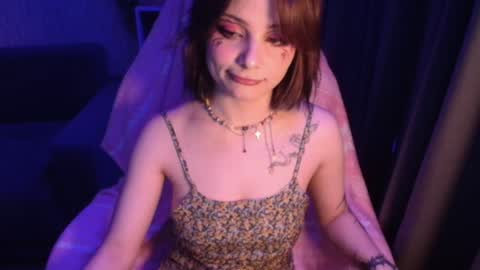 lola online show from 02/08/25, 12:06