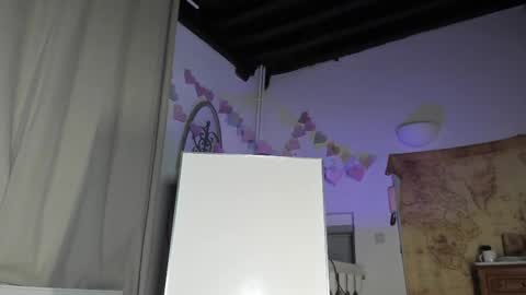 lola_belgium online show from 03/03/25, 09:05