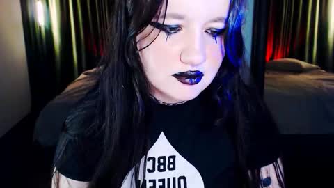 Lola Chi online show from 11/12/25, 09:25