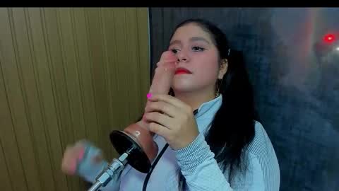 lola online show from 10/14/25, 12:06