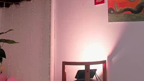 Snapshot of lola_cocks chatting on 03/06/25, 12:21 mara online show from 03/06/25, 12:21