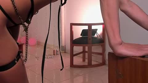 Snapshot of lola_cocks chatting on 03/07/25, 02:57 mara online show from 03/07/25, 02:57