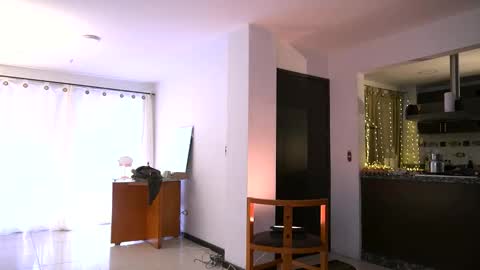 Snapshot of lola_cocks chatting on 11/07/25, 07:47 mara online show from 11/07/25, 07:47