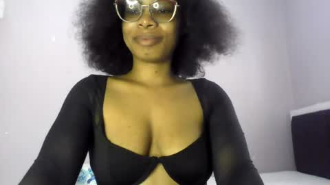 Snapshot of lola_coco chatting on 07/15/26, 10:20 Lola Coco online show from 07/15/26, 10:20