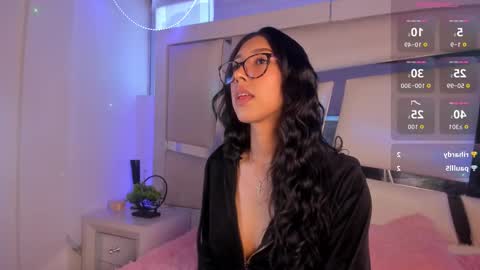 Snapshot of lola_js chatting on 11/25/25, 08:53 lola_js online show from 11/25/25, 08:53