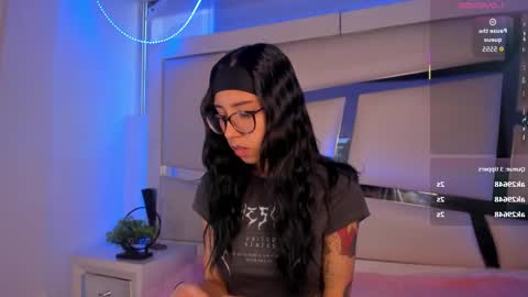 Snapshot of lola_js chatting on 12/02/25, 09:54 lola_js online show from 12/02/25, 09:54