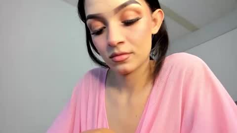 Snapshot of lola_kamila chatting on 02/18/25, 01:21 Lola Kamila online show from 02/18/25, 01:21