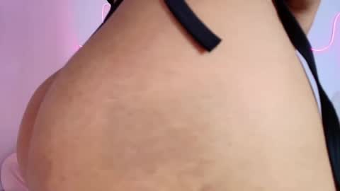 Snapshot of lola_lustrum chatting on 04/15/26, 06:15 lola_lustrum online show from 04/15/26, 06:15