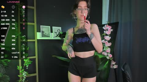 Lola online show from 01/31/25, 08:54