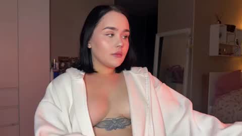 Snapshot of lola_razee chatting on 06/27/26, 09:20 lola_razee online show from 06/27/26, 09:20