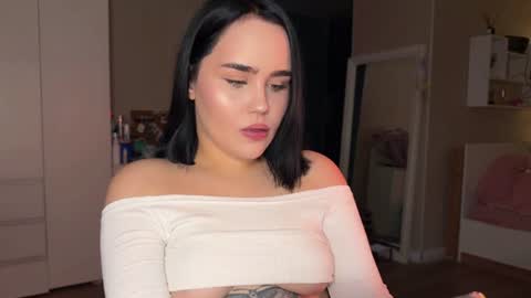 Snapshot of lola_razee chatting on 07/04/26, 11:44 lola_razee online show from 07/04/26, 11:44