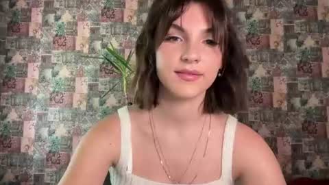 Snapshot of lola_sweetshine chatting on 07/21/26, 10:17 lola_sweetshine online show from 07/21/26, 10:17