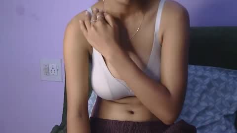 Snapshot of lolaa_darling chatting on 03/16/26, 05:24 lolaa online show from 03/16/26, 05:24