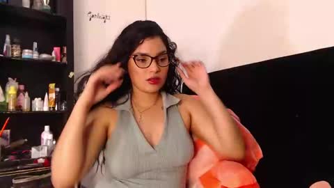lolaa_staars online show from 12/13/24, 05:16